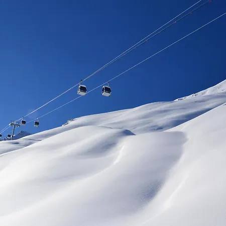 Divisible Skis Aux Pieds, Animaux Admis - Fr-1-182-198 Les Allues